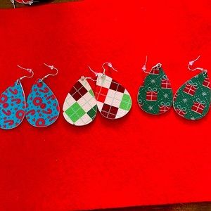CHRISTMAS EARRINGS!!!